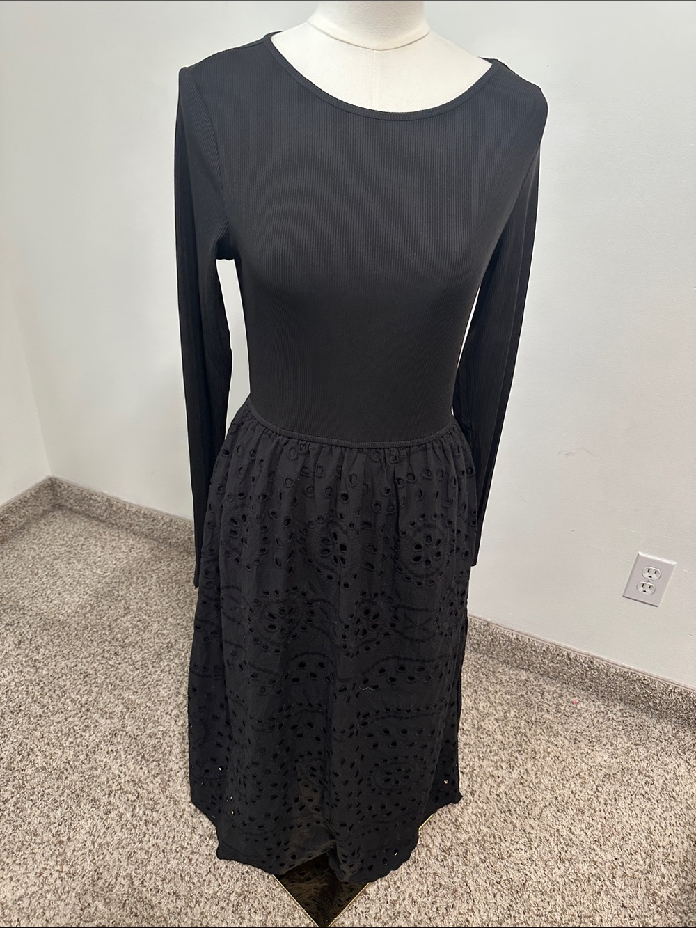 ❤️ Amazon Fashion Eyelet Maxi Dress